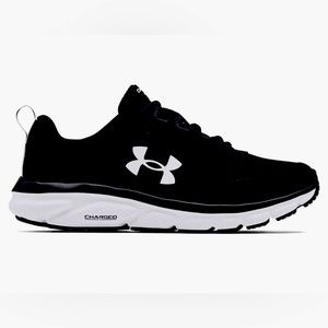 Under Armour women’s running shoes 6.5